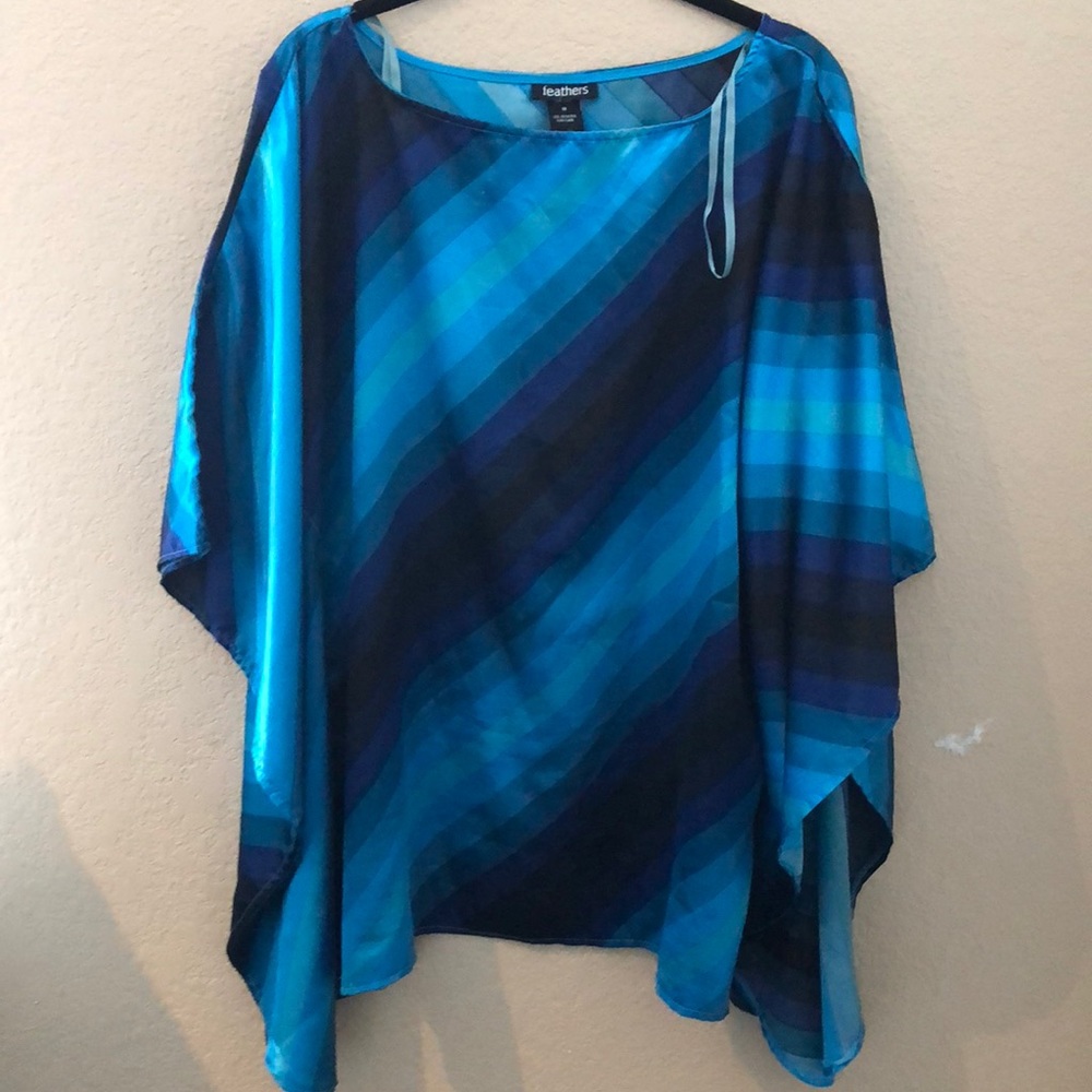 Feathers poncho top